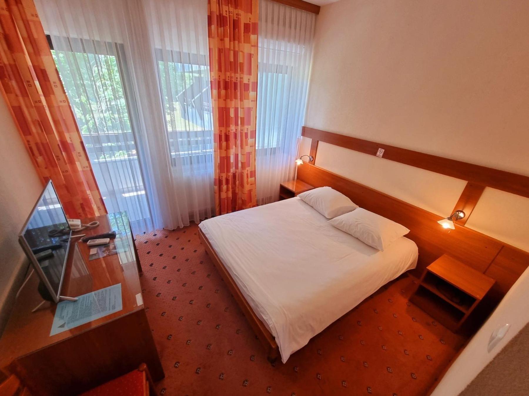 Hotel Ada Bihać Zewnętrze zdjęcie